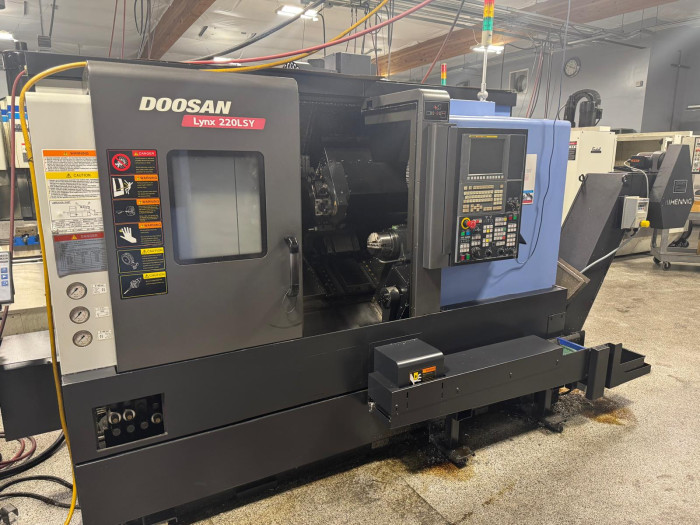 Doosan Lynx 220 LSY