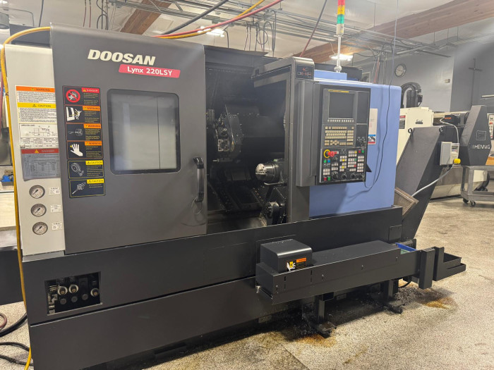 Doosan Lynx 220 LSY